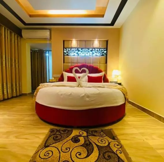 هتل Regal Palace