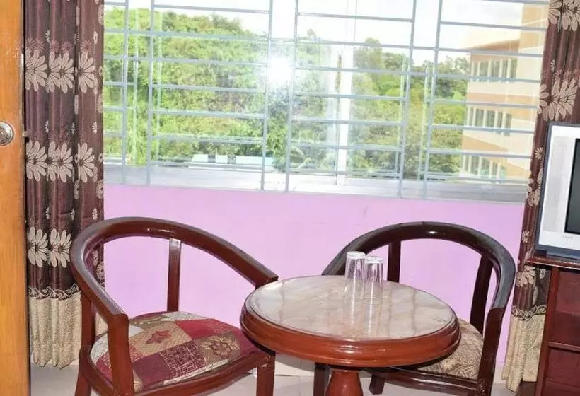 هتل Regal Palace