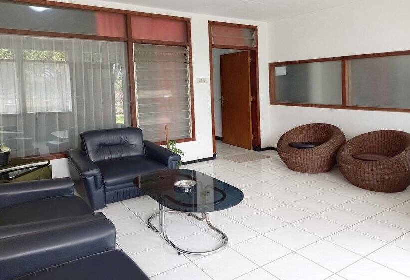 فندق Vanda Villa