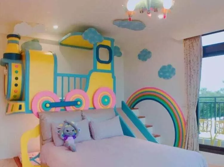 Li Chu Art Paternity B&b