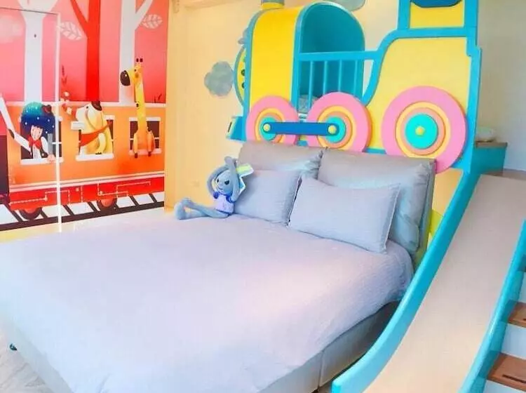 Li Chu Art Paternity B&b