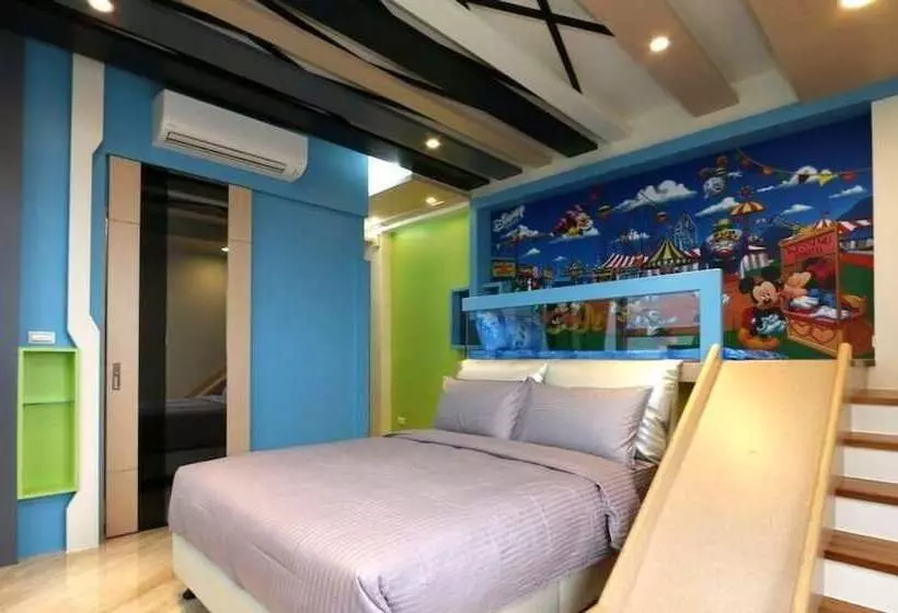 Li Chu Art Paternity B&b