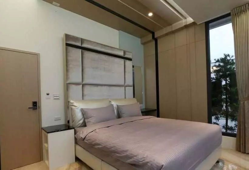Li Chu Art Paternity B&b