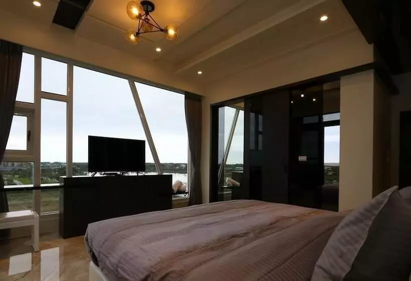 Li Chu Art Paternity B&b