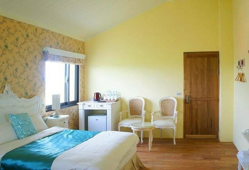 تختخواب و صبحانه Live For You