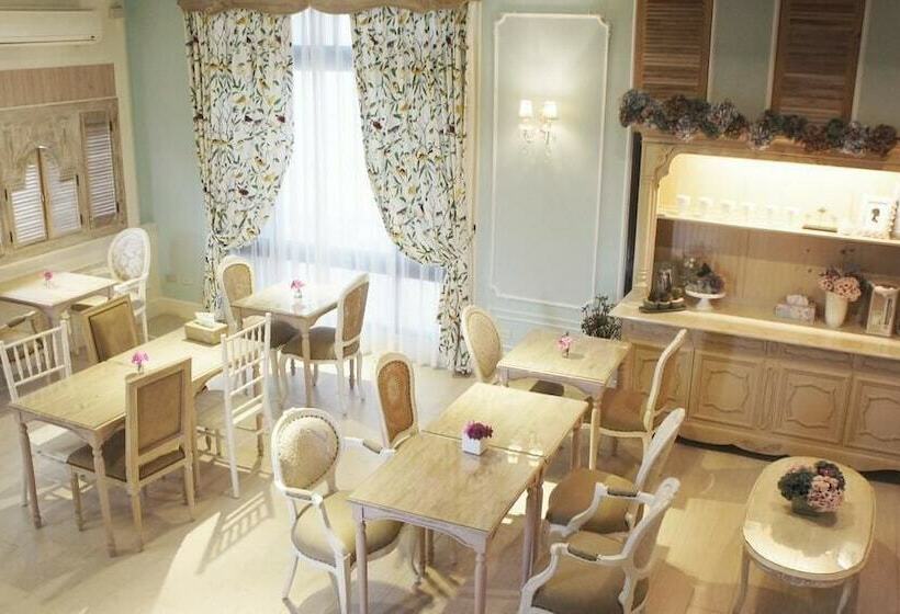 تختخواب و صبحانه Live For You