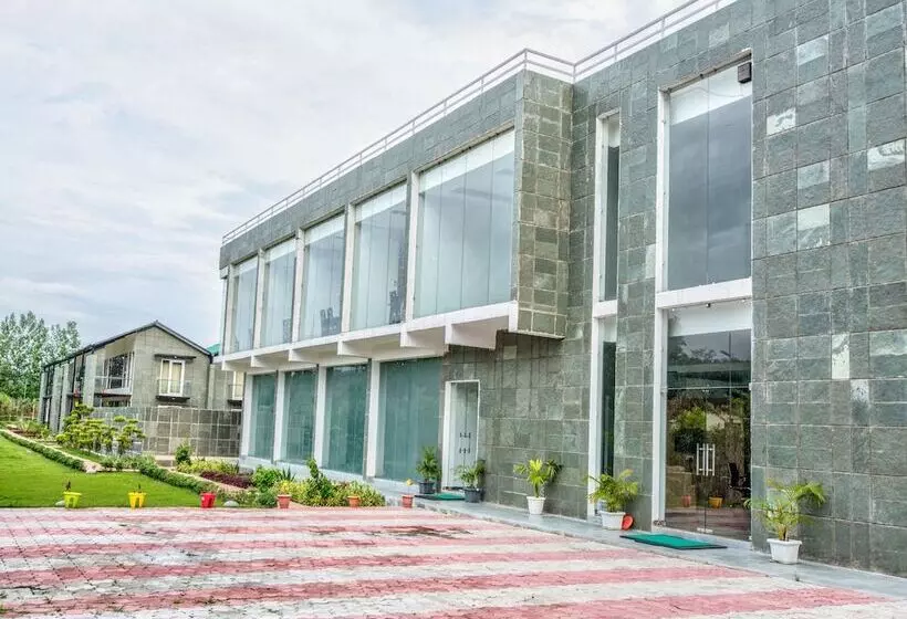 Palette   The Cloyster Spa & Resort