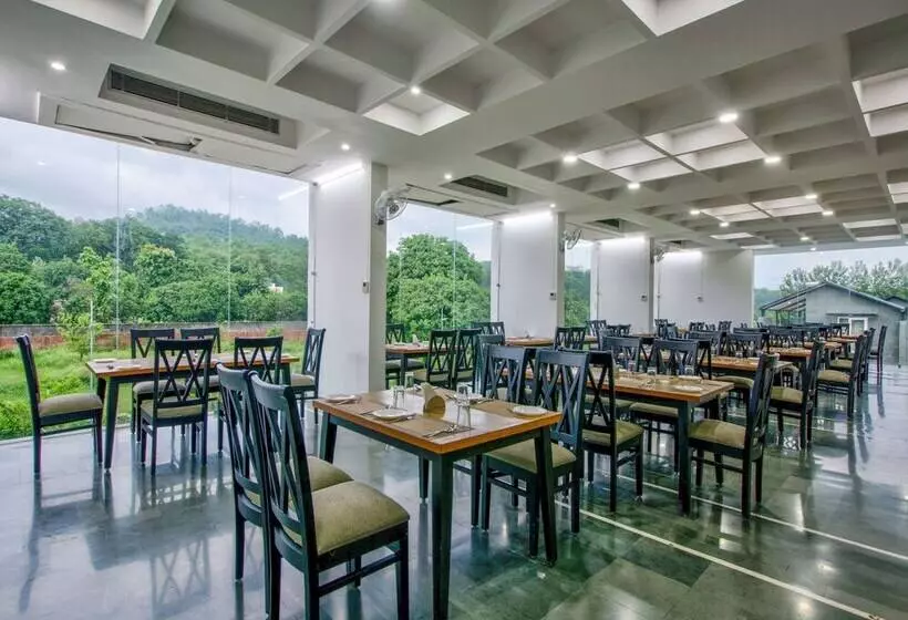 Palette   The Cloyster Spa & Resort