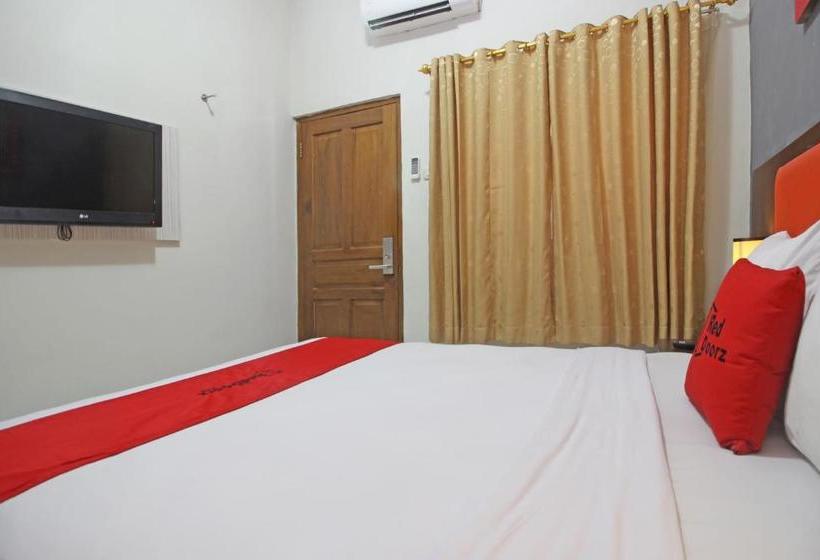 Hotel Reddoorz Plus Near Keraton Solo