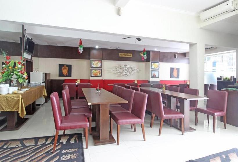 Hotel Reddoorz Plus Near Keraton Solo