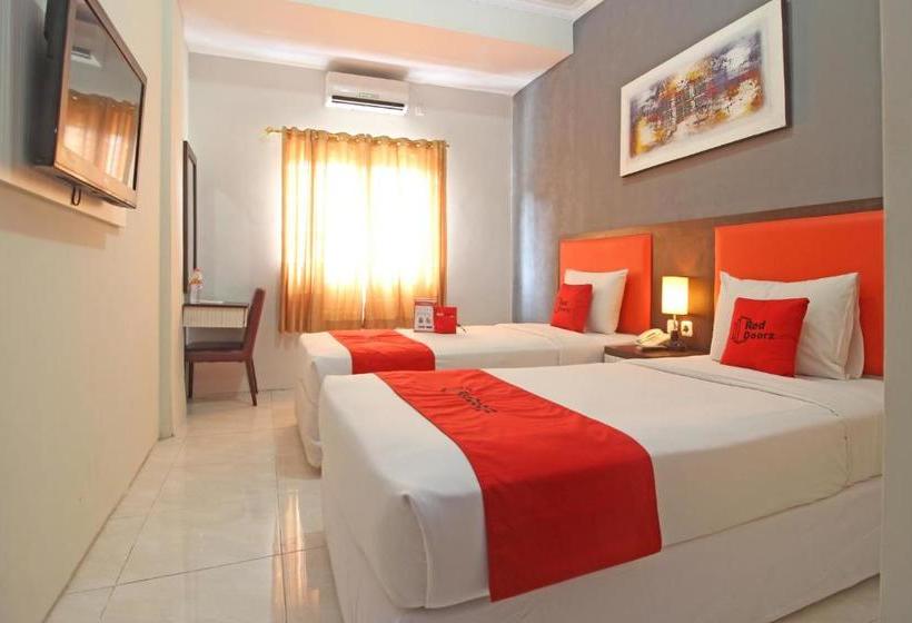 Hotel Reddoorz Plus Near Keraton Solo