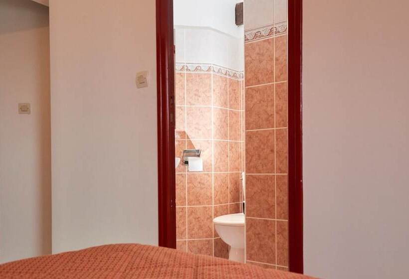 تختخواب و صبحانه Chambres D'hotes Du Colvert