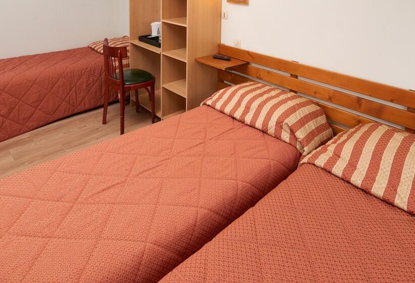 تختخواب و صبحانه Chambres D'hotes Du Colvert