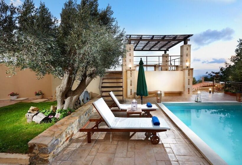 Discrete Villa Triopetra