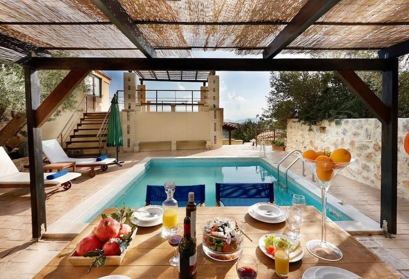 Discrete Villa Triopetra