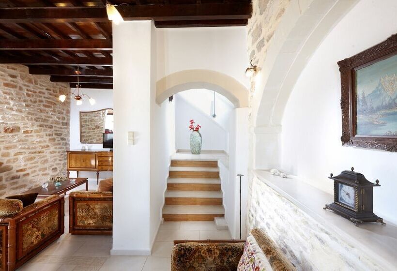 Discrete Villa Triopetra