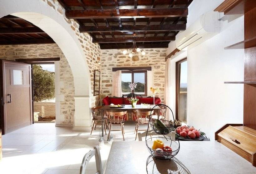 Discrete Villa Triopetra