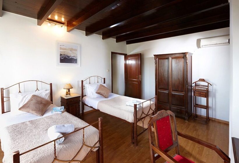 Discrete Villa Triopetra