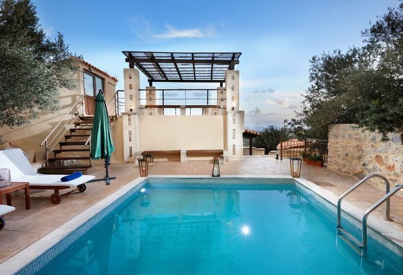 Discrete Villa Triopetra