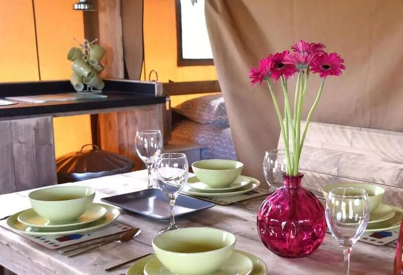 Hostelli Carr S Hill Luxury Safari Tents