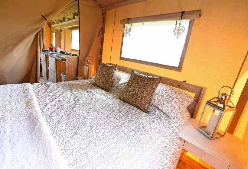 Hostelli Carr S Hill Luxury Safari Tents