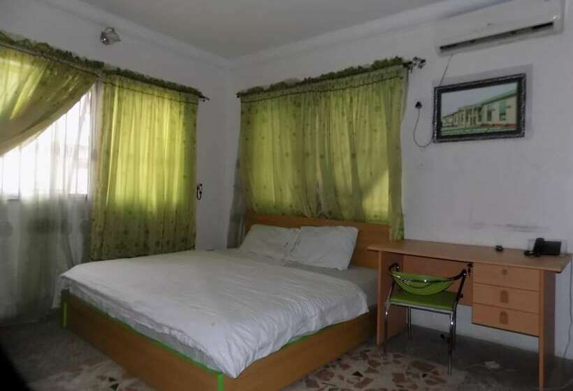 مسافرخانه Royal Green Guest House