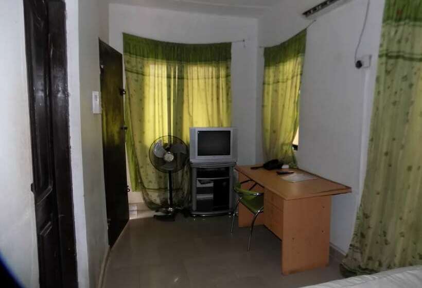 مسافرخانه Royal Green Guest House