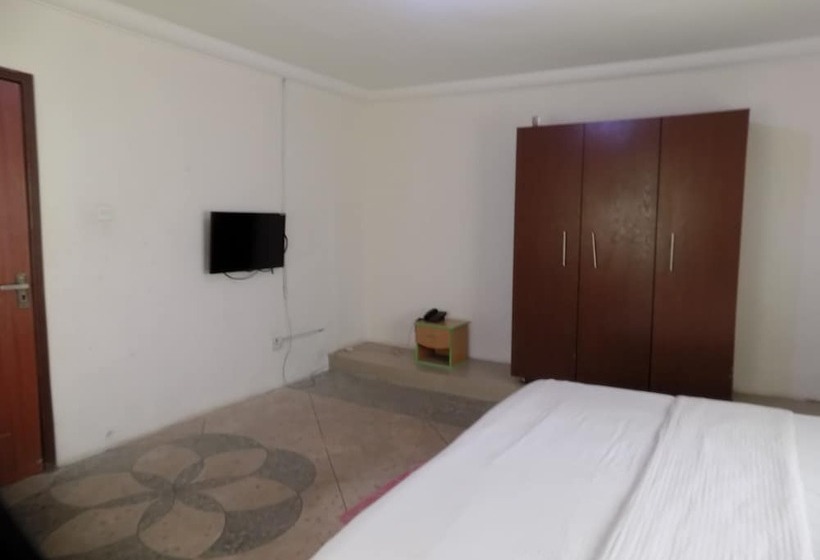 مسافرخانه Royal Green Guest House