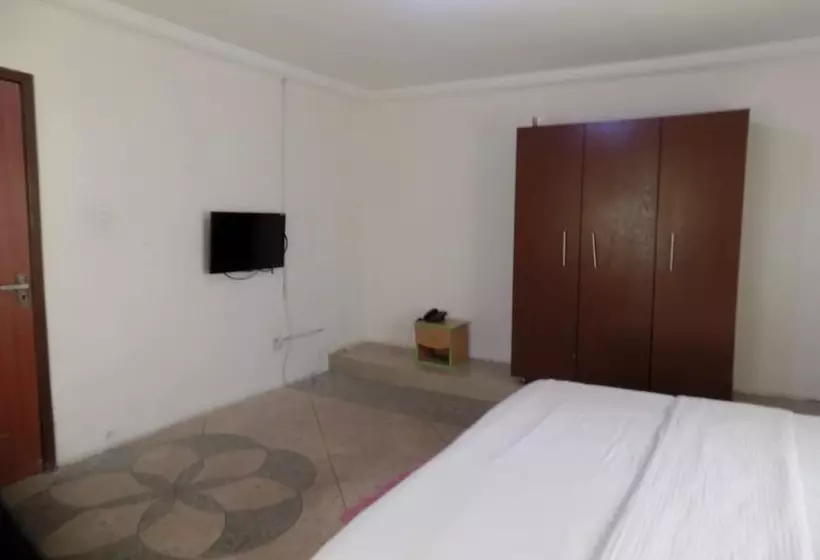 مسافرخانه Royal Green Guest House