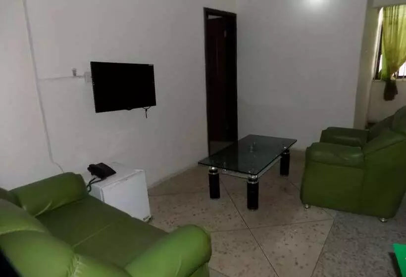 مسافرخانه Royal Green Guest House