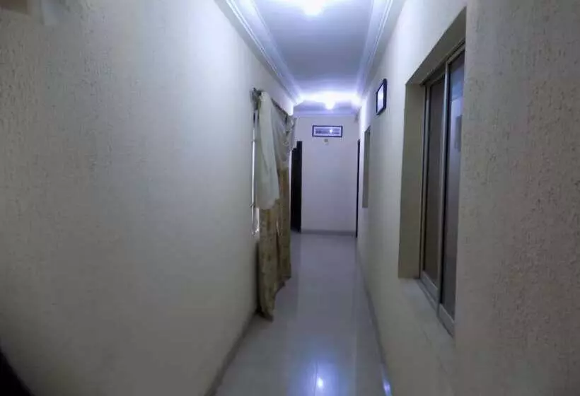 مسافرخانه Royal Green Guest House