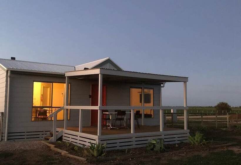 פונדק Tarnasey Farm