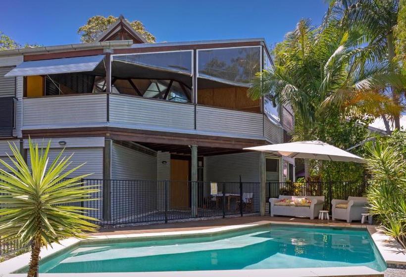 여관 The Dome House