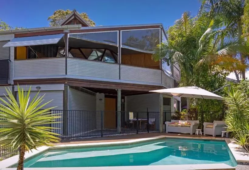 簡易ホテル The Dome House