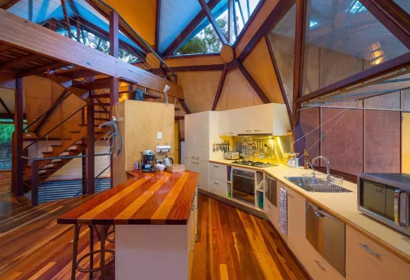 簡易ホテル The Dome House