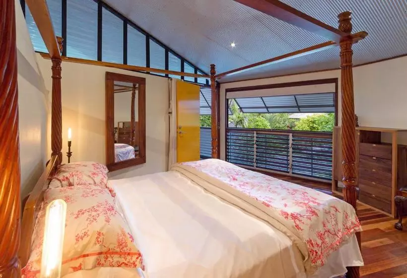 簡易ホテル The Dome House