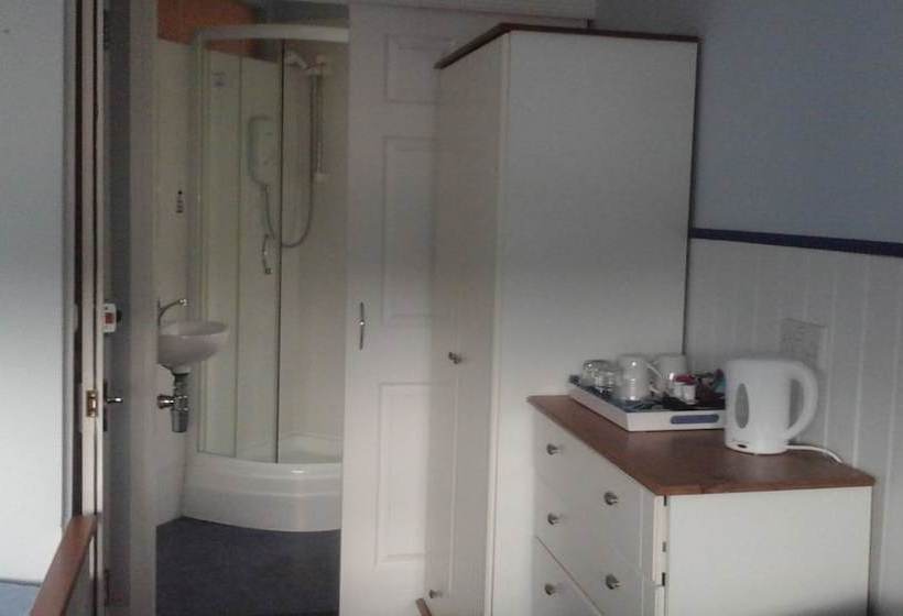 פונדק The Mariner Guest House