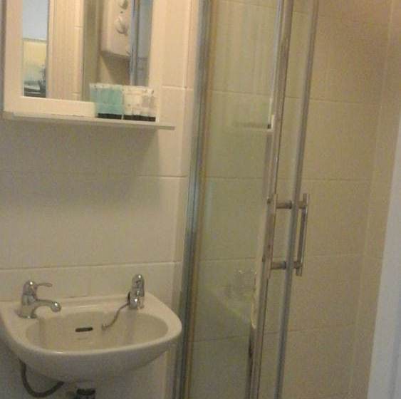 פונדק The Mariner Guest House