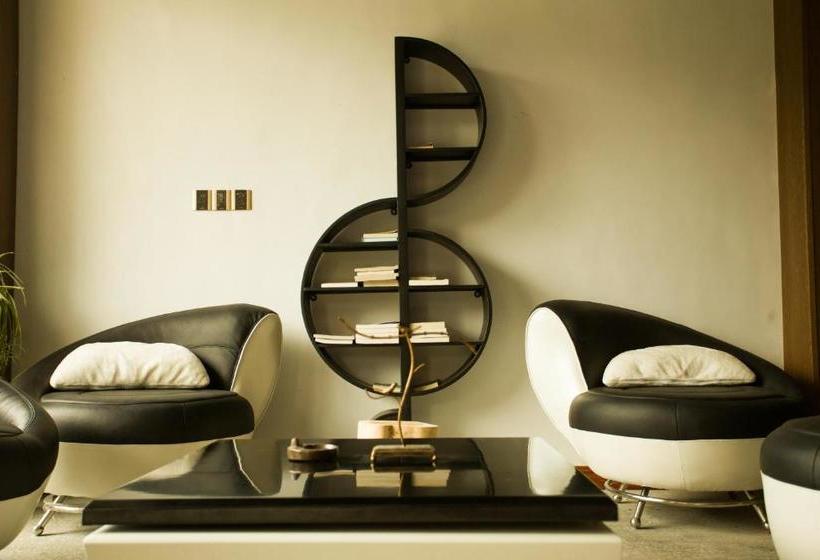 Furong Town Lushan Inn