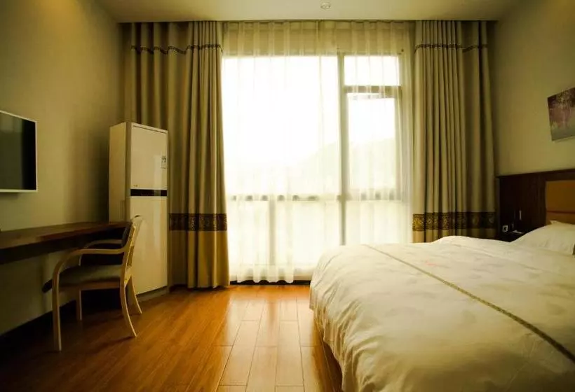 Furong Town Lushan Inn