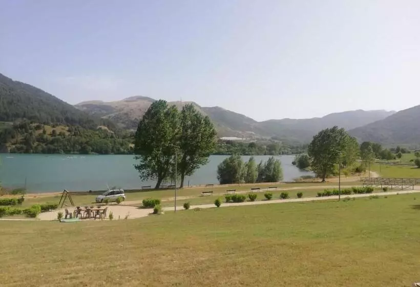 Hotelli Azienda Agrituristica La Casetta Del Pollino