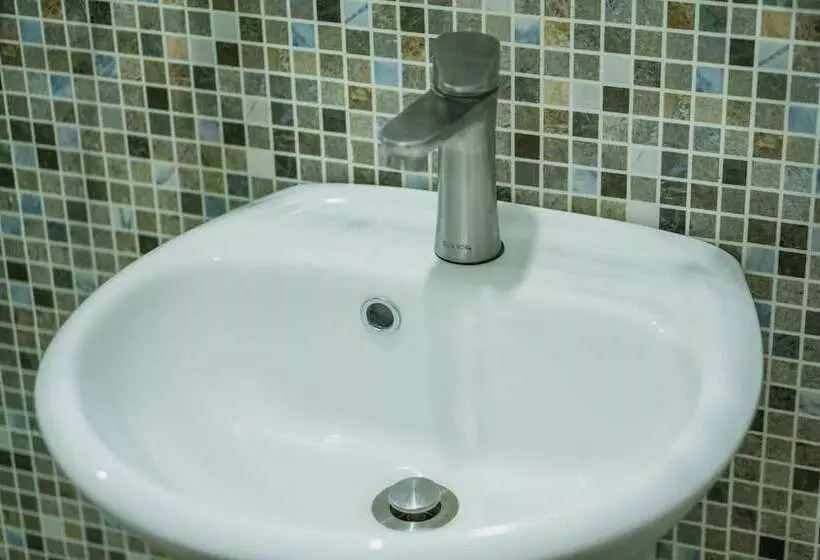 هتل Dango Hostel