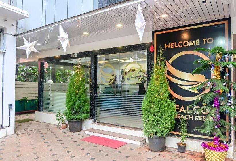 בית מלון כפרי De Falcon Goa Beach Resort
