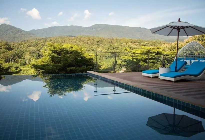 هتل E Outfitting Valley Resort