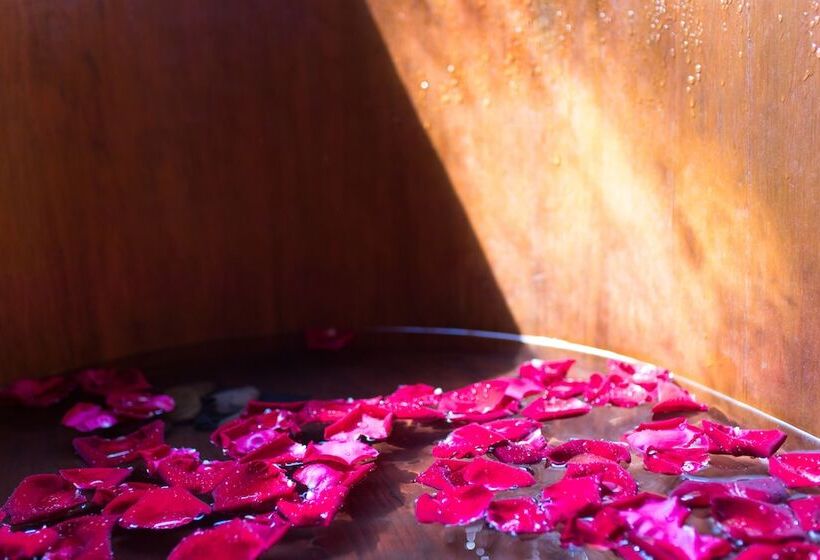 בית מלון כפרי E Outfitting Valley Resort