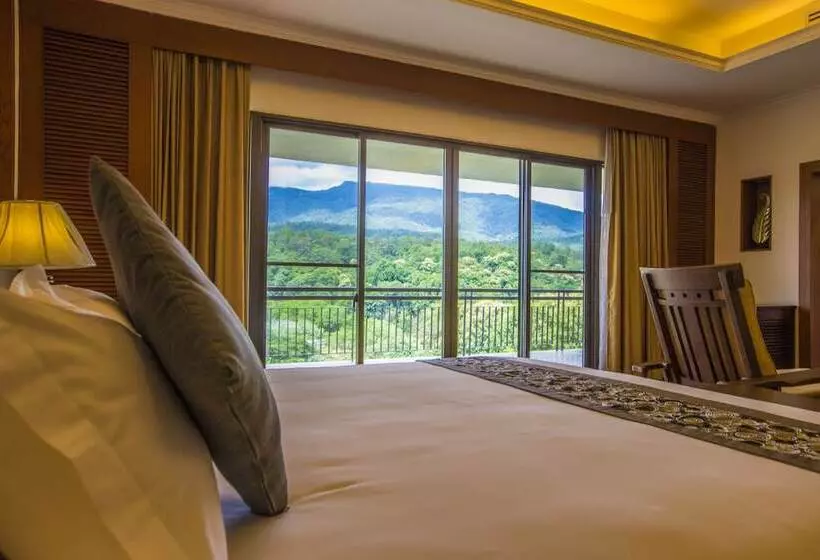 هتل E Outfitting Valley Resort