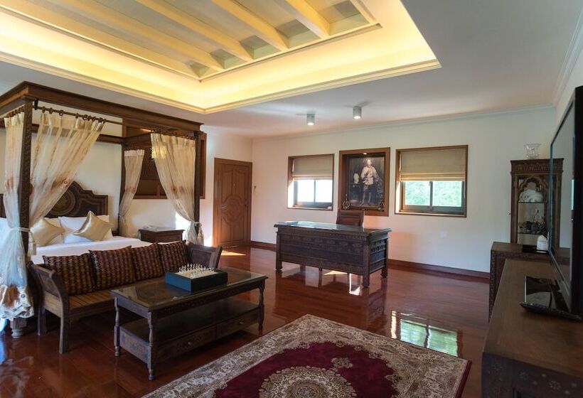 בית מלון כפרי E Outfitting Valley Resort