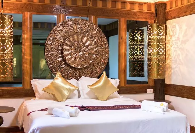 هتل E Outfitting Valley Resort