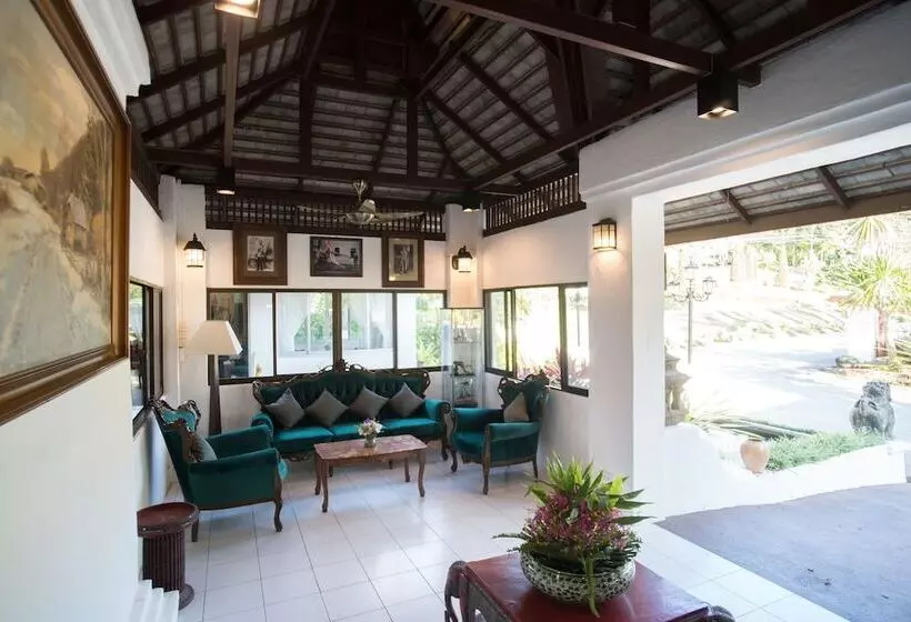 هتل E Outfitting Valley Resort