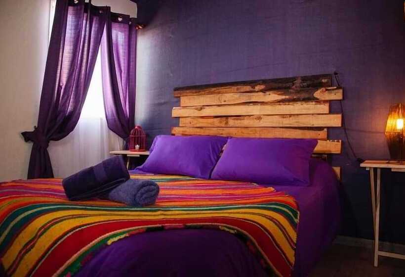 בית מלון כפרי Ecoluna Lodge   Hostel